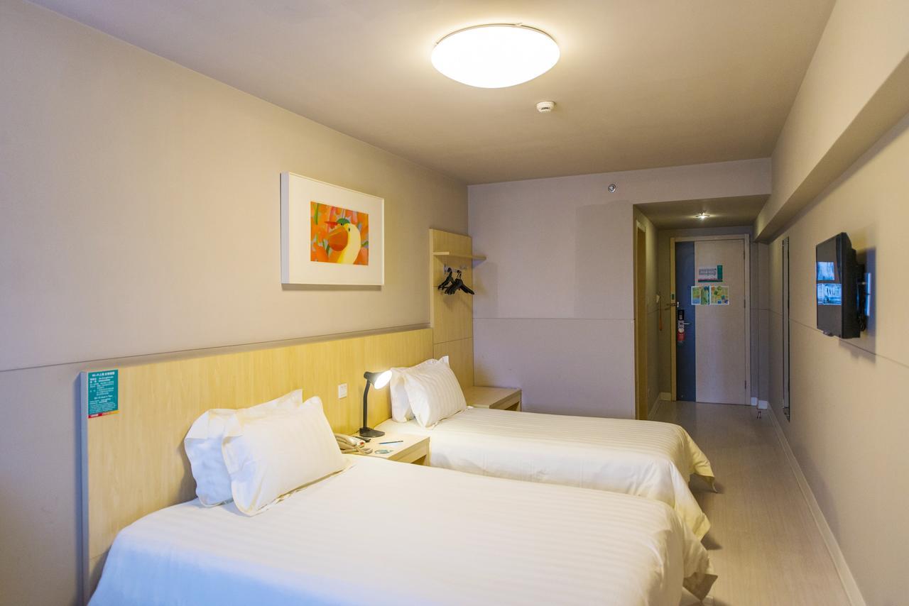 Jinjiang Inn Longyan Wanda Plaza Bagian luar foto