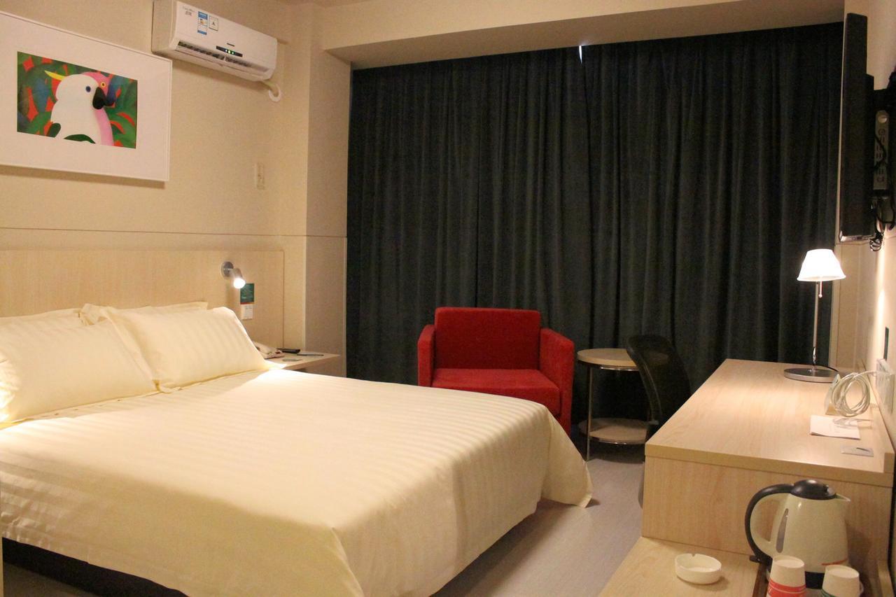 Jinjiang Inn Longyan Wanda Plaza Bagian luar foto